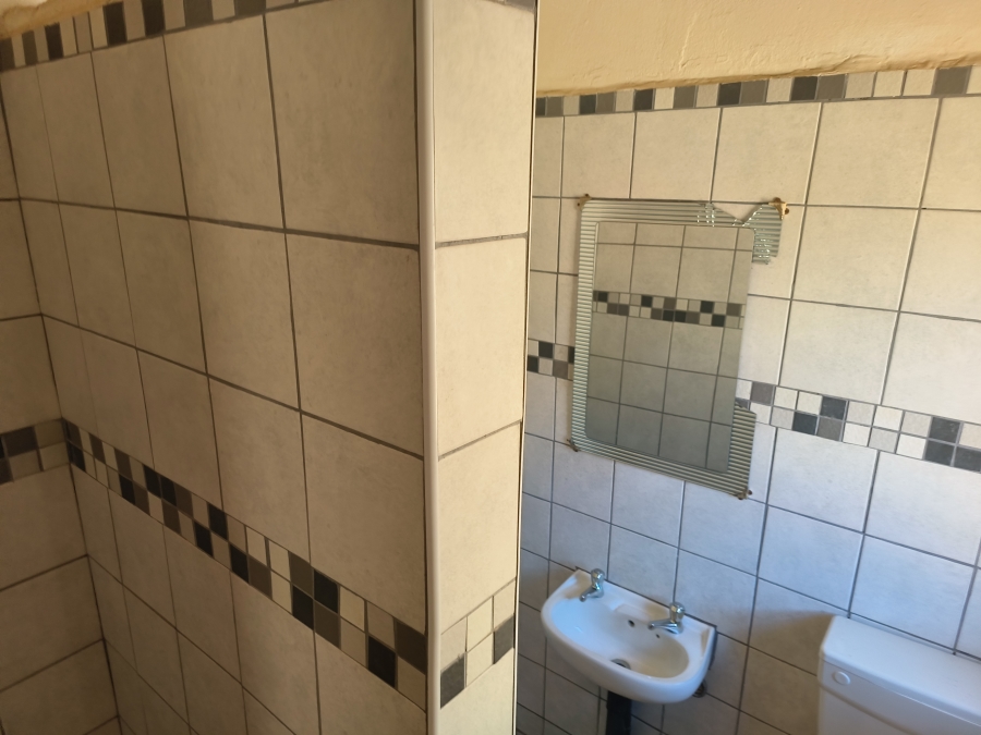 23 Bedroom Property for Sale in Kannoniers Park North West
